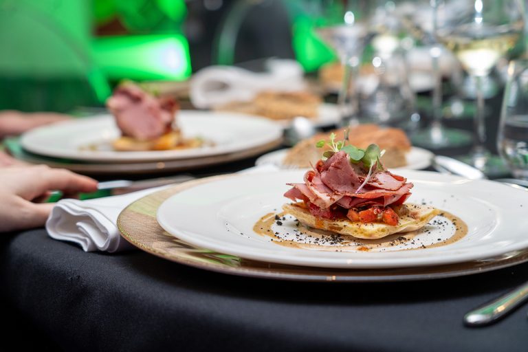 Plato de la cena de gala de eToro en el Museo Thyssen