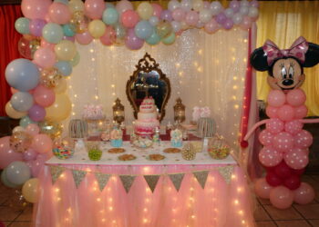 eventolove-decoracion-candybar-mesadulce-babyshower-cumpleaños-bautizo-minnie-scaled