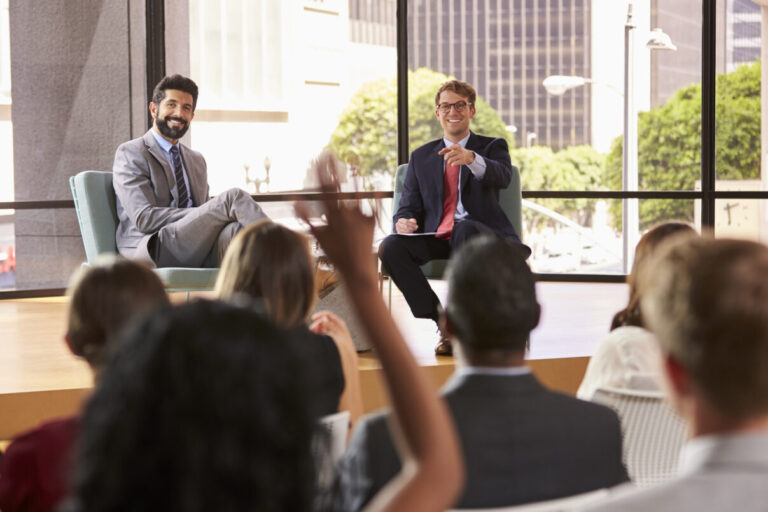 La clave del éxito en conferencias empresariales híbridas